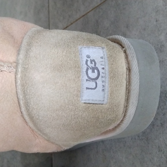 UGG AUSTRALIA BOOTS - Picture 9 of 12